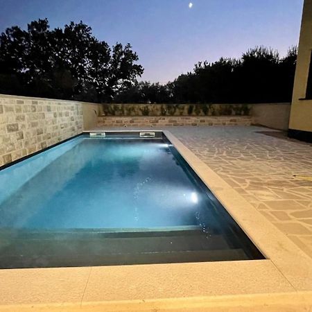 Ferienwohnung Mit Beheiztem Pool, 60 M Vom Strand Maslenica Zewnętrze zdjęcie